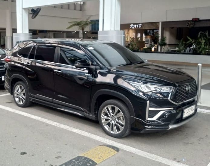 Toyota Innova Zenix Q